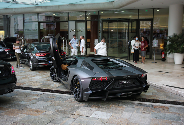 Lamborghini Aventador LP700-4