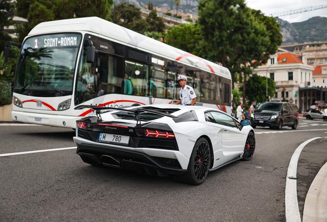 Lamborghini Aventador S LP740-4