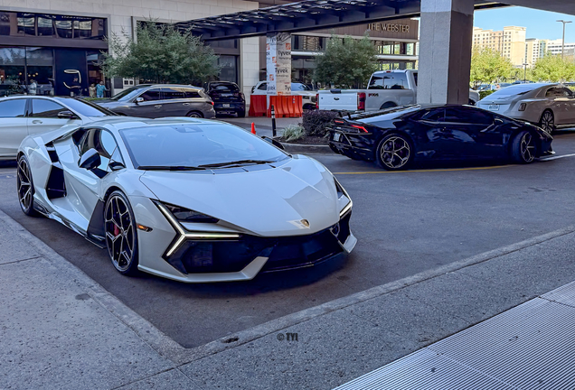 Lamborghini Revuelto