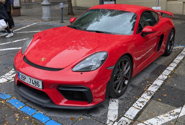 Porsche 718 Cayman GT4