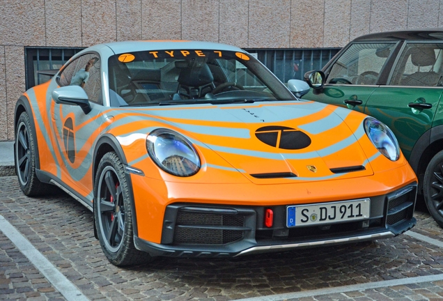 Porsche 992 Dakar