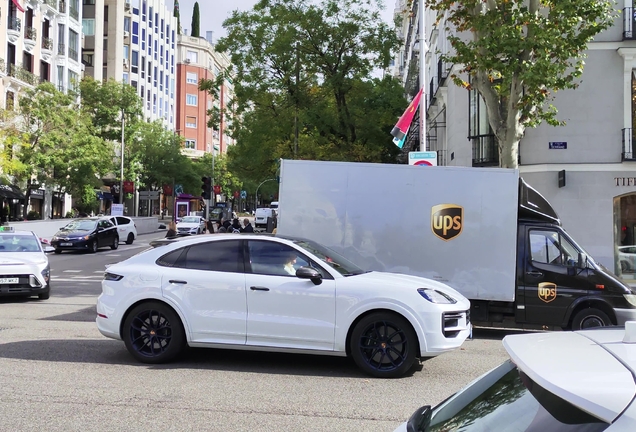 Porsche Cayenne Coupé Turbo E-Hybrid