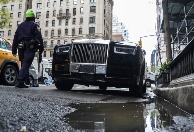 Rolls-Royce Phantom VIII EWB