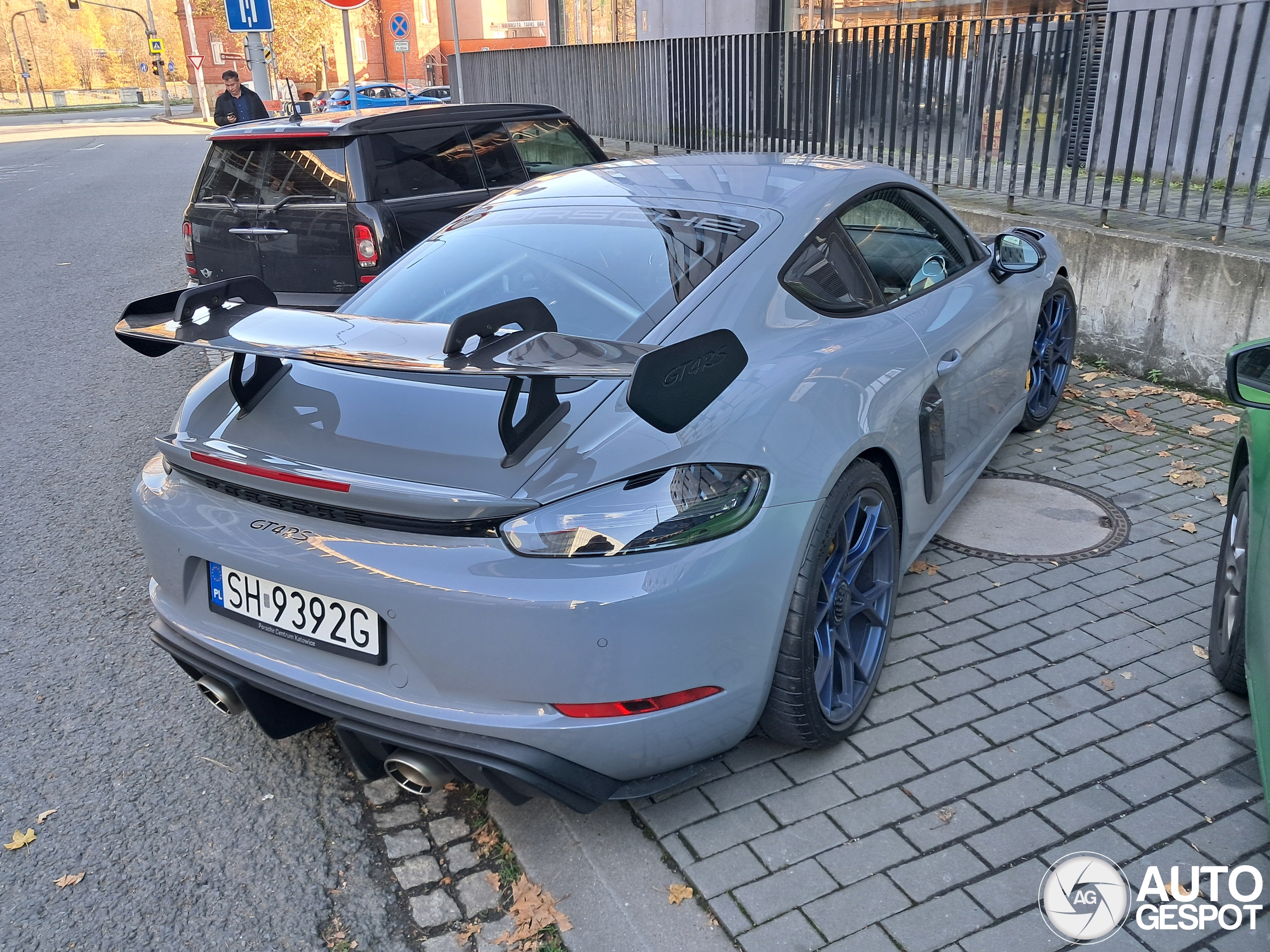 Porsche 718 Cayman GT4 RS Weissach Package