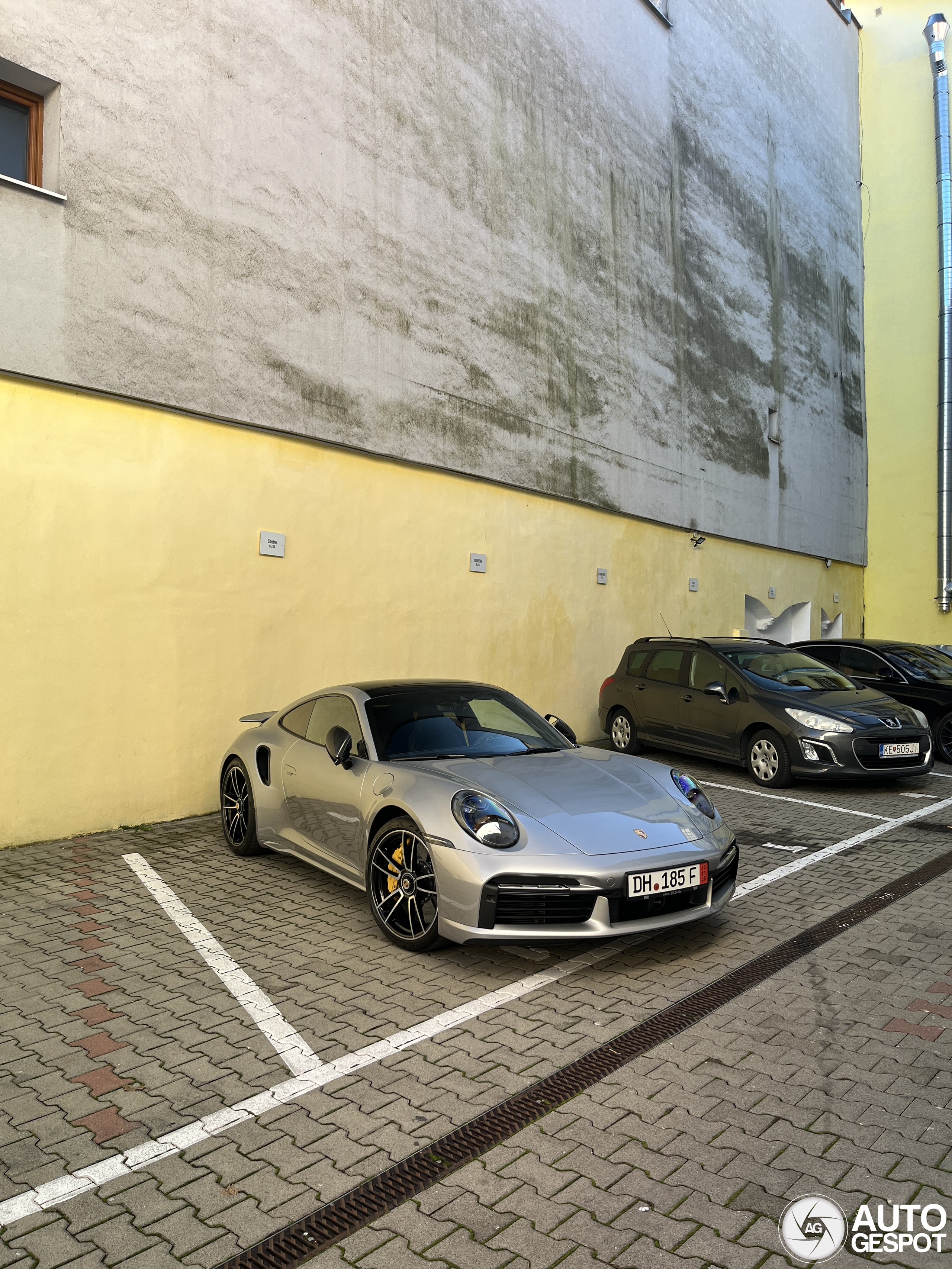 Porsche 992 Turbo S MkI