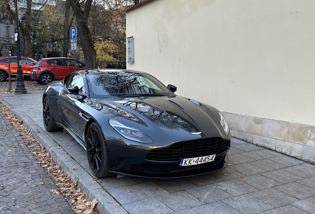 Aston Martin DB11