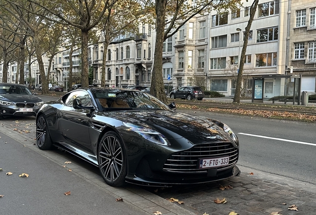 Aston Martin DB12