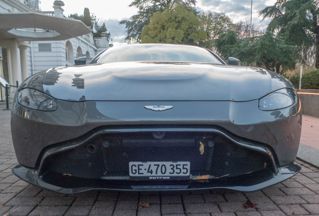 Aston Martin V8 Vantage 2018