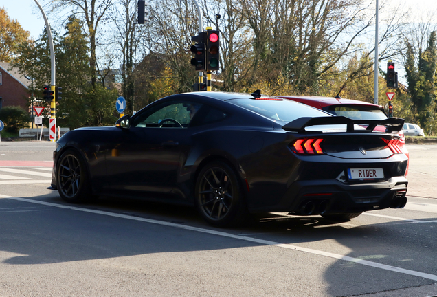 Ford Mustang Dark Horse 2024