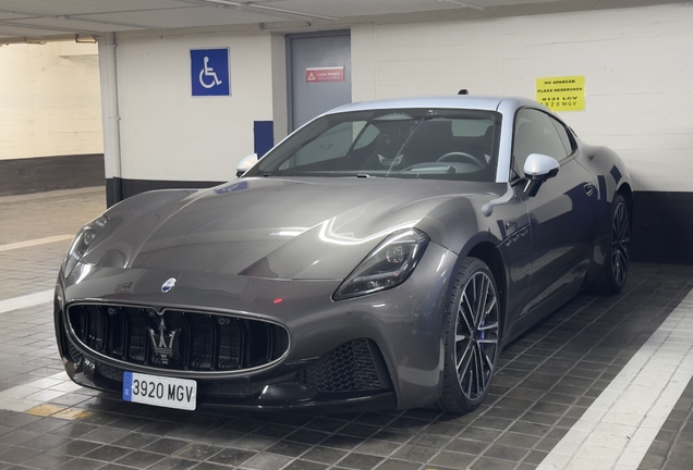 Maserati GranTurismo Modena 2023