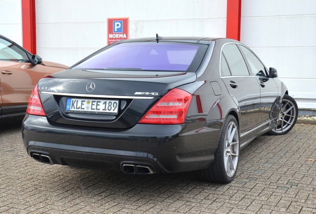 Mercedes-Benz S 63 AMG W221 2011