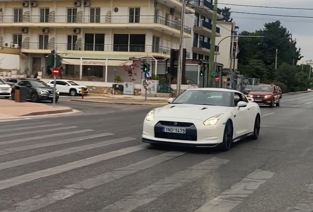 Nissan GT-R