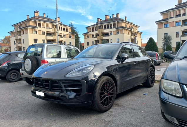 Porsche 95B Macan GTS MkII