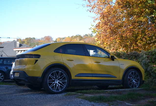 Porsche Macan EV Turbo