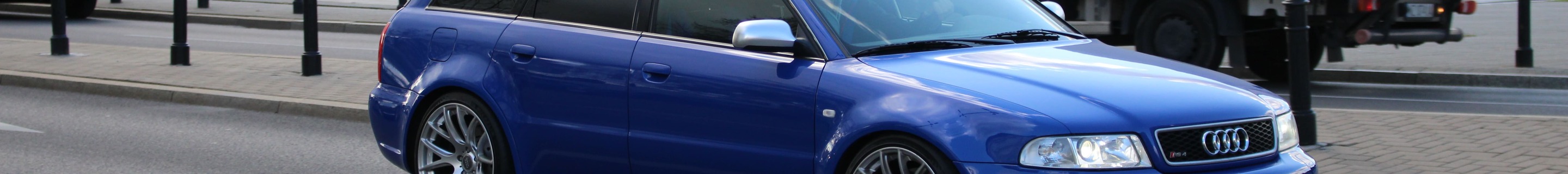 Audi RS4 Avant B5