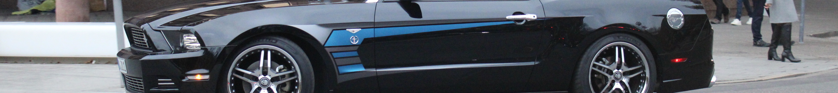 Ford Mustang GT Convertible 2011