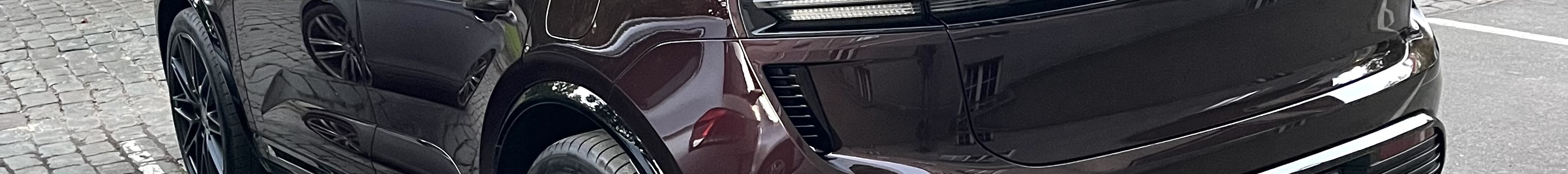 Porsche Macan EV Turbo