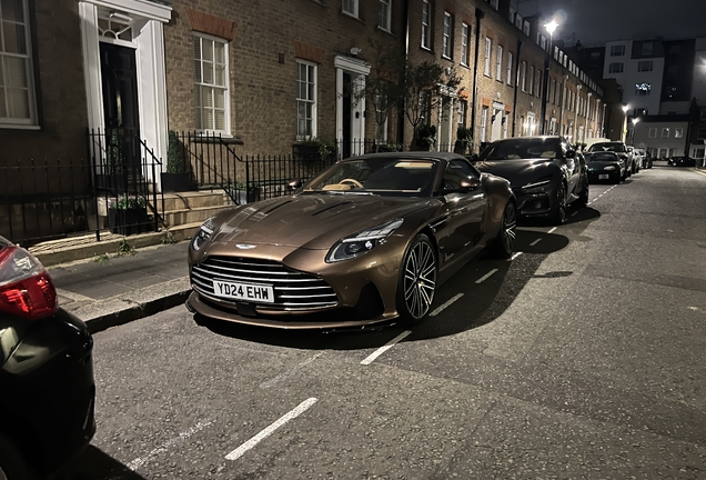 Aston Martin DB12 Volante