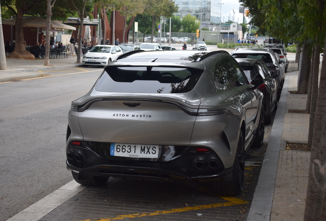 Aston Martin DBX707