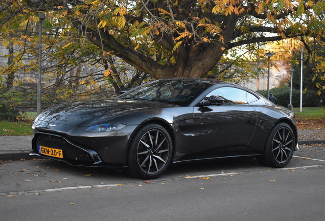 Aston Martin V8 Vantage 2018