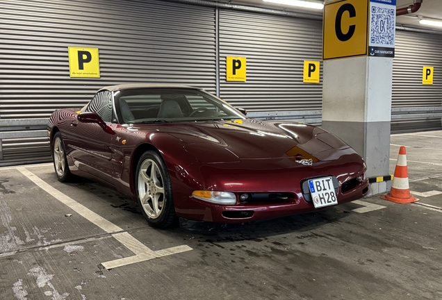Chevrolet Corvette C5 Convertible 50th Anniversary