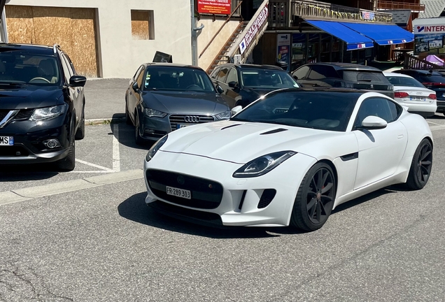 Jaguar F-TYPE S Coupé