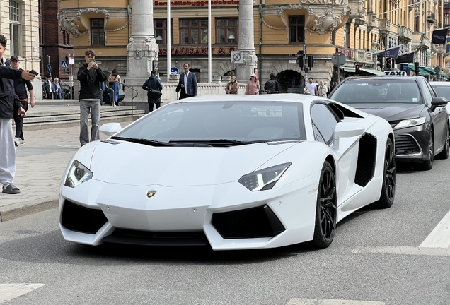 Lamborghini Aventador LP700-4