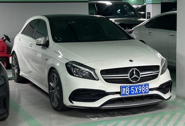 Mercedes-AMG A 45 W176 2015
