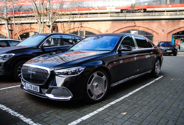 Mercedes-Maybach S 680 X223