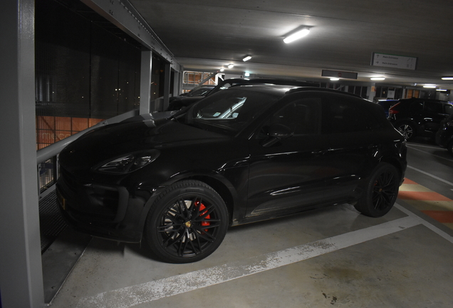 Porsche 95B Macan GTS MkIII