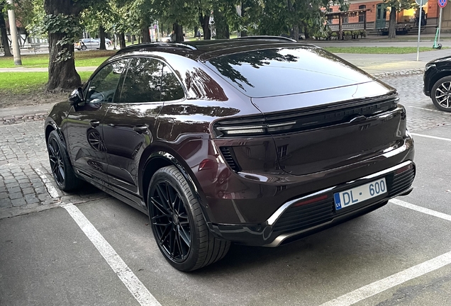Porsche Macan EV Turbo