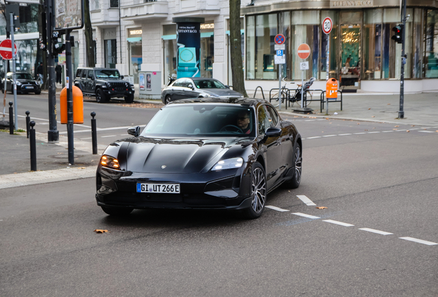 Porsche Taycan Turbo Cross Turismo MkII