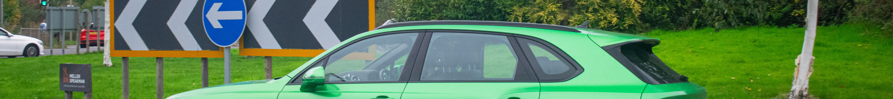 Bentley Bentayga V8 2021