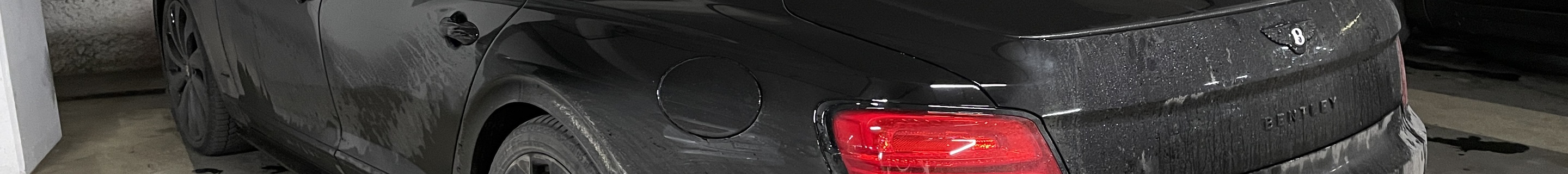 Bentley Flying Spur Azure 2025