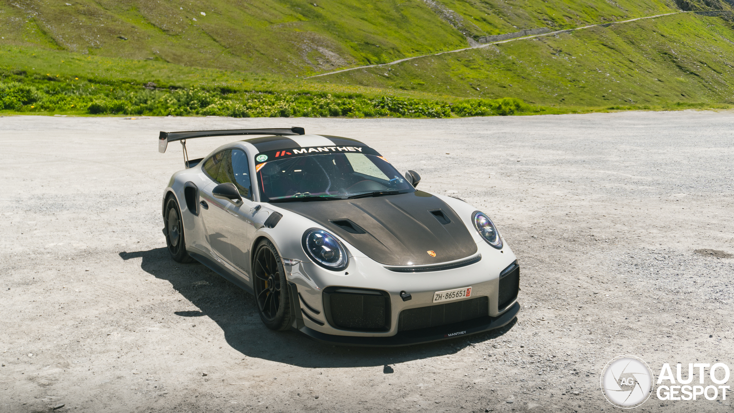 Porsche 991 GT2 RS Manthey Racing