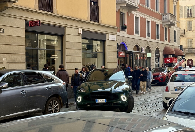 Aston Martin DBX