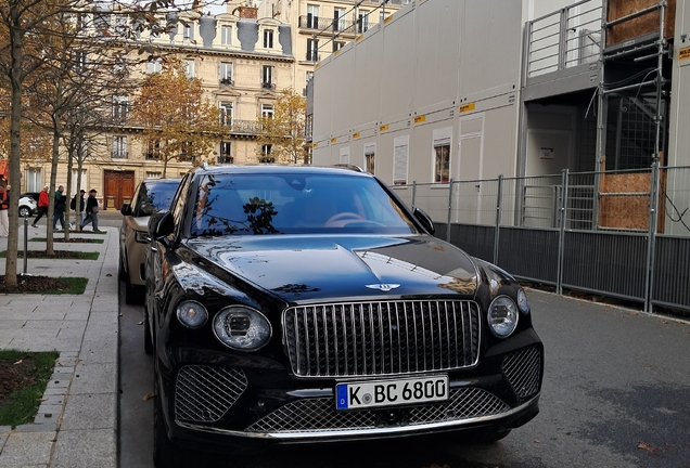Bentley Bentayga Azure 2024