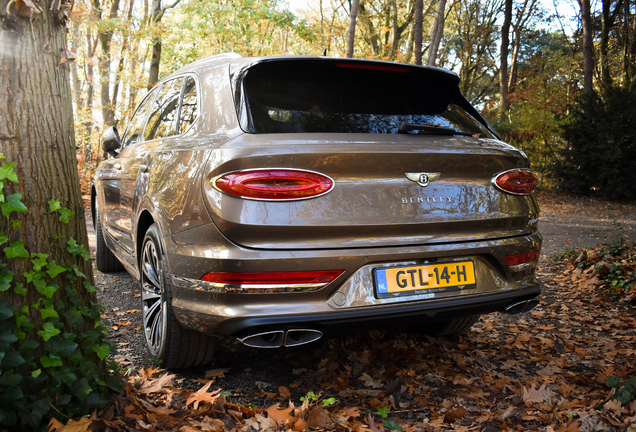 Bentley Bentayga Hybrid Azure 2024