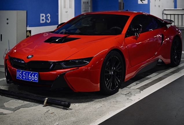 BMW i8