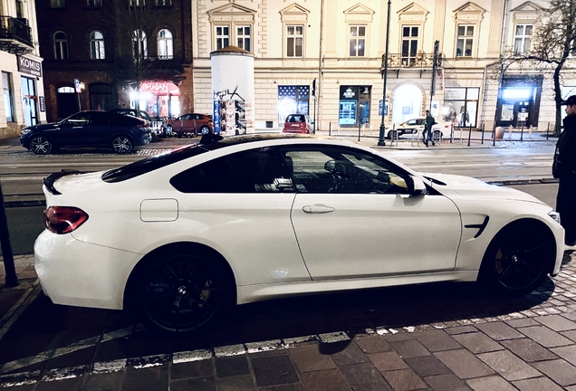 BMW M4 F82 CS