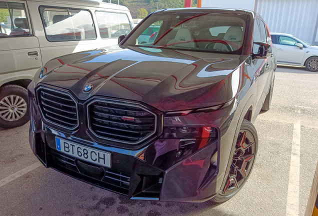 BMW XM G09 Label Red