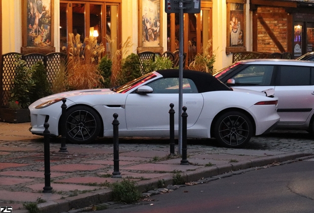Jaguar F-TYPE S AWD Convertible