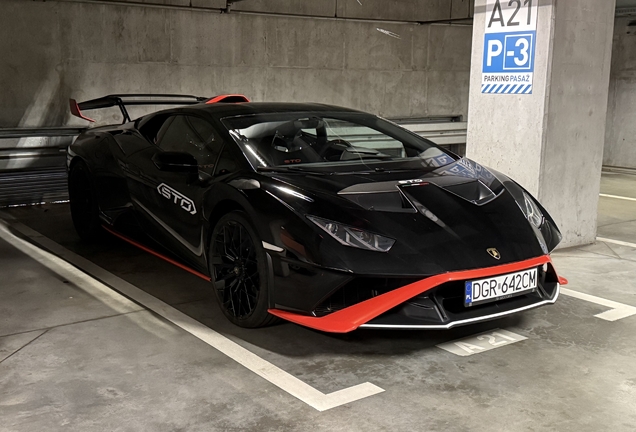 Lamborghini Huracán LP640-2 STO