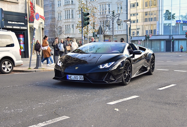 Lamborghini Huracán LP640-4 EVO Spyder