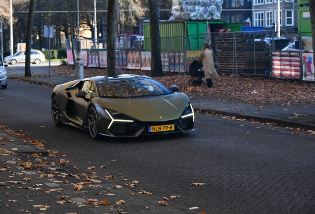 Lamborghini Revuelto