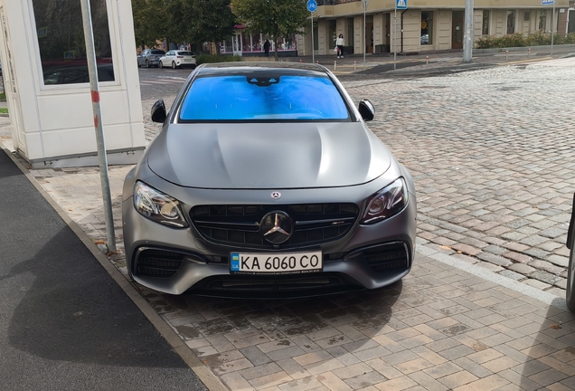 Mercedes-AMG E 63 S W213 Edition 1