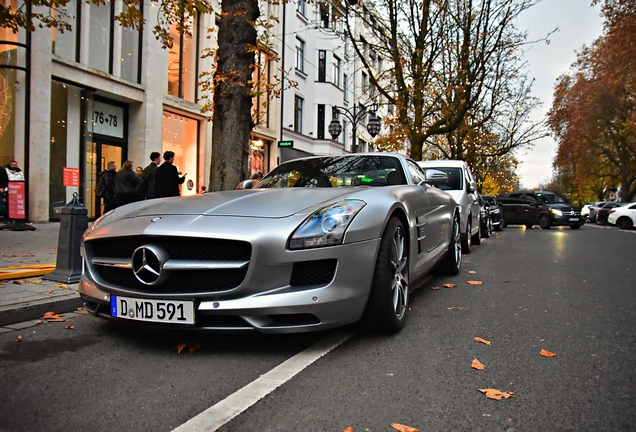 Mercedes-Benz SLS AMG