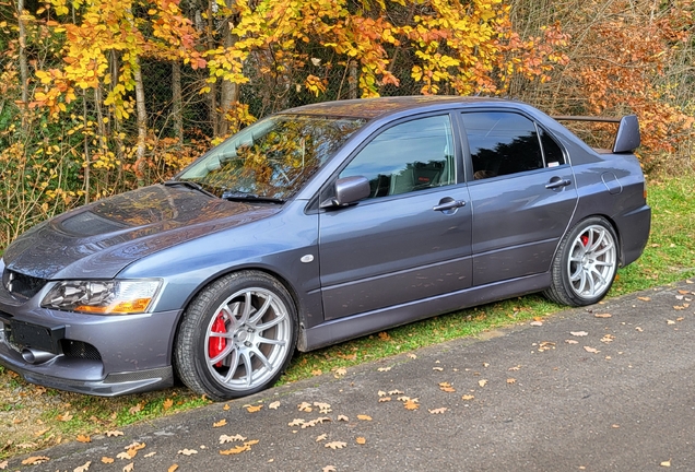 Mitsubishi Lancer Evolution IX MR