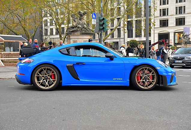 Porsche 718 Cayman GT4 RS Weissach Package