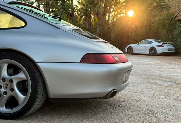 Porsche 981 Cayman GT4